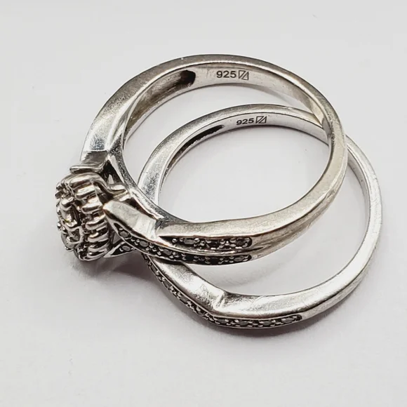 Marquise Diamond Wedding Ring Set - Picture 4 of 7